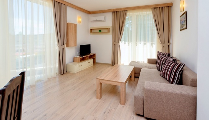 KRISTAL_BEACH_APARTHOTEL_NESSEBAR_BULGARIA_AIR_TOUR_TRAVEL
